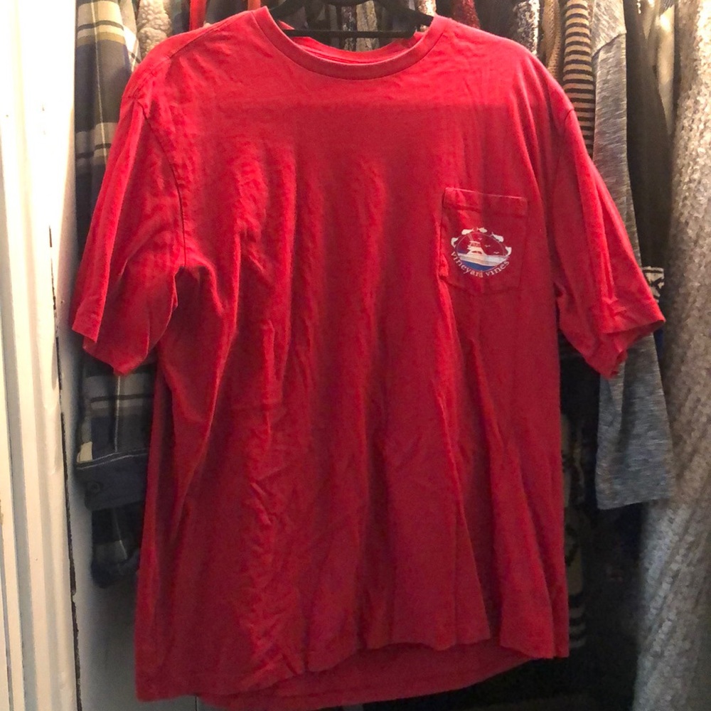 Men’s vineyard vines tshirt